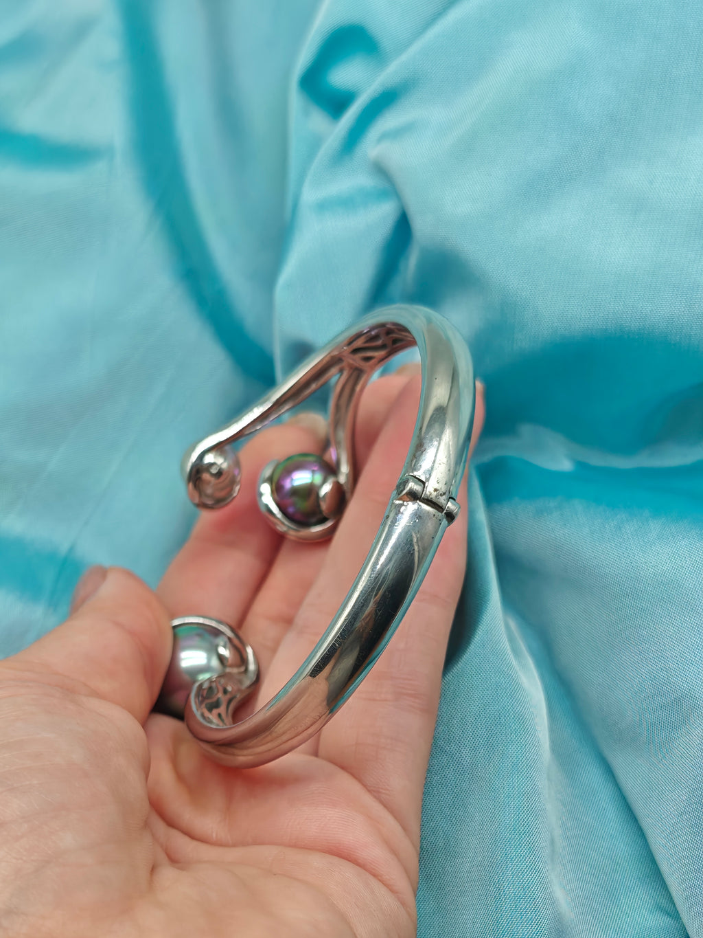 Bracciale rigido argento 925 perle imitazione Tahiti e mari del sud vintage