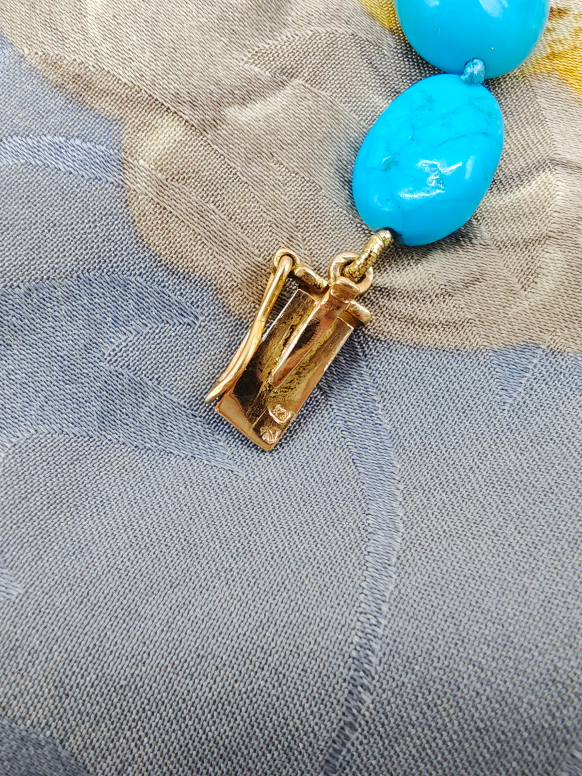 Collana turchese Arizona sleeping beauty oro giallo 18 kt