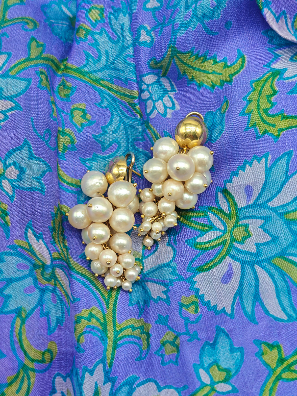 Orecchini perle Akoya oro giallo 18 KT grappolo d'uva vintage pendenti