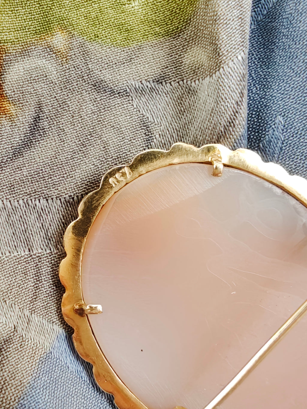 Spilla ciondolo cameo oro giallo 18 KT vintage Italia