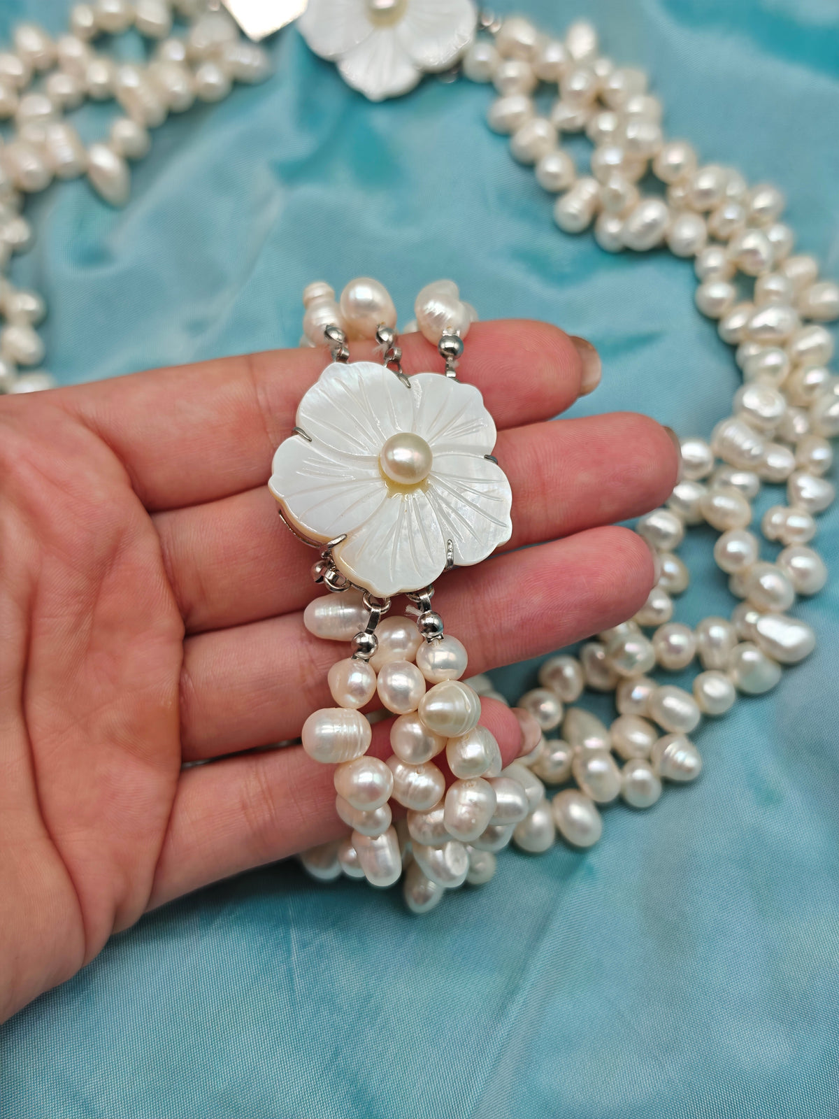 Parure vintage perle coltivate acqua dolce collana e bracciale fiore madreperla acciaio