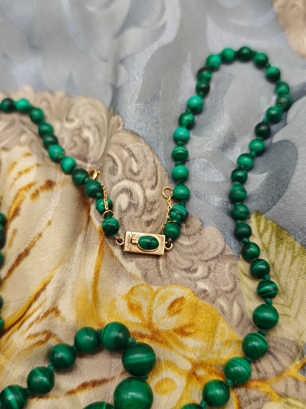 Collana a scalare malachite oro giallo 18 kt vintage donna elegante retro